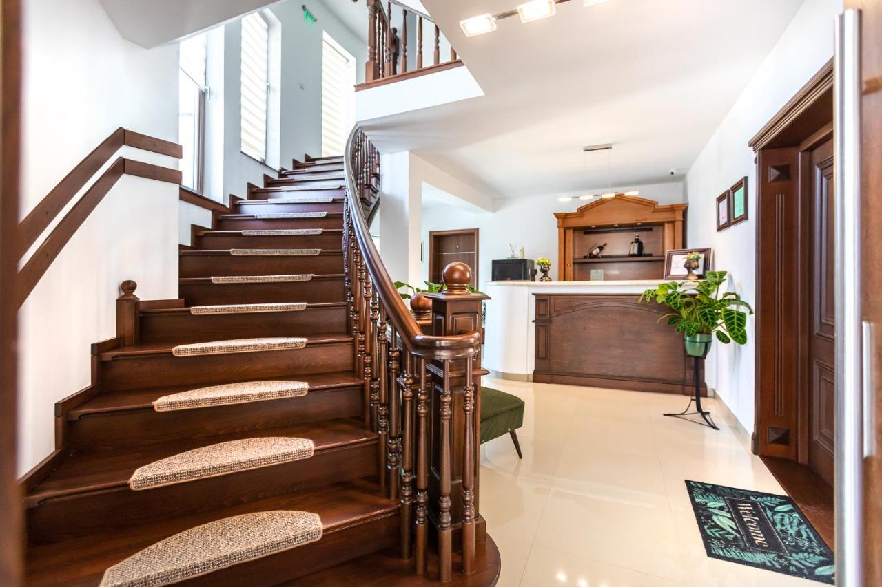 Emerald Residence Rîşnov Kültér fotó