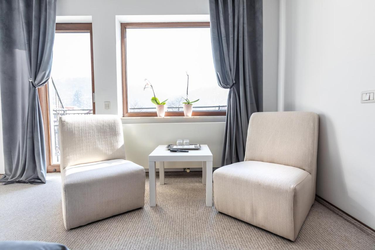 Emerald Residence Rîşnov Kültér fotó