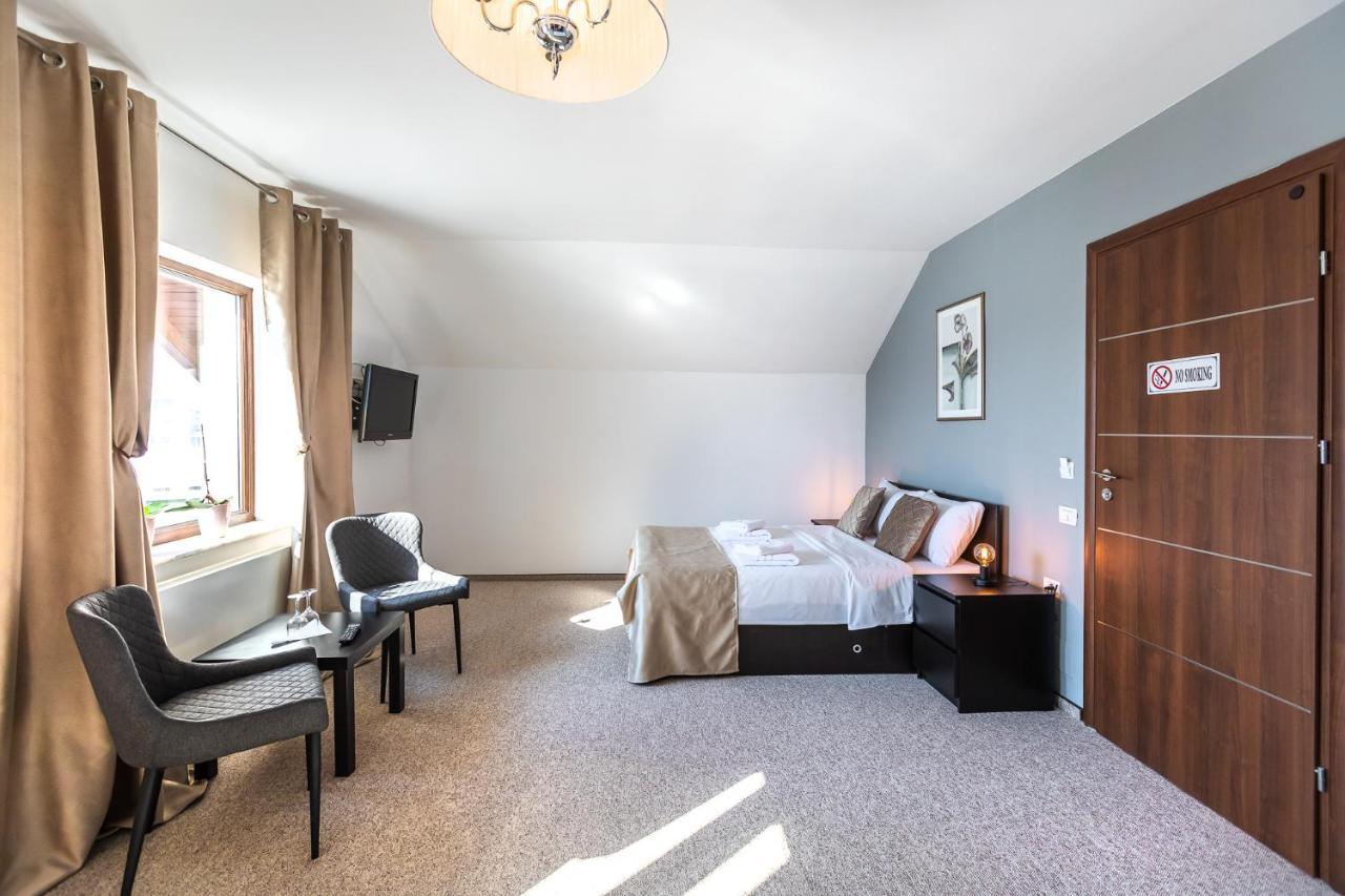 Emerald Residence Rîşnov Kültér fotó