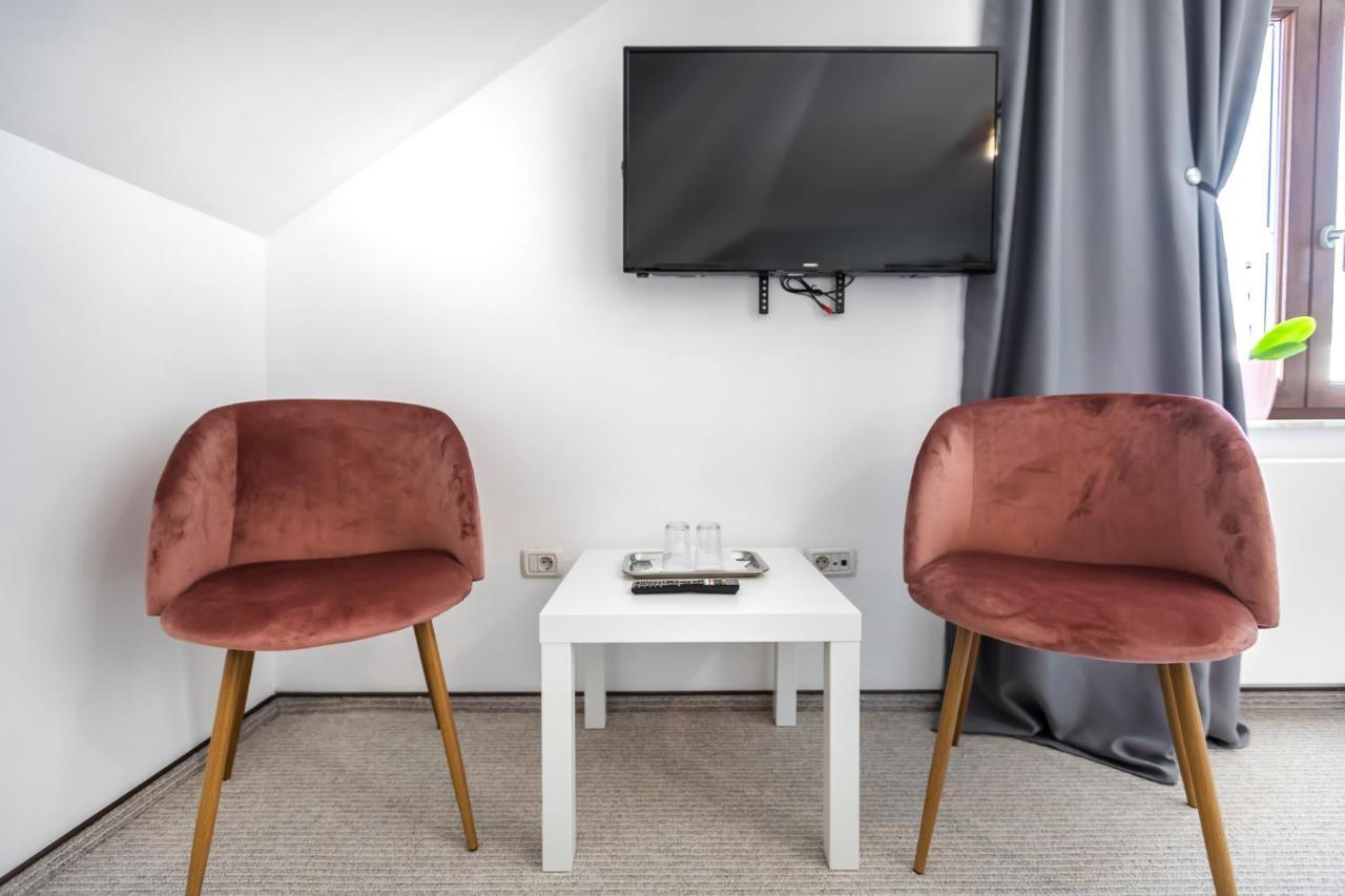 Emerald Residence Rîşnov Kültér fotó