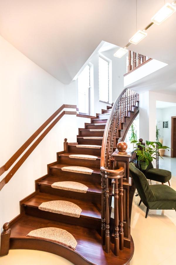 Emerald Residence Rîşnov Kültér fotó