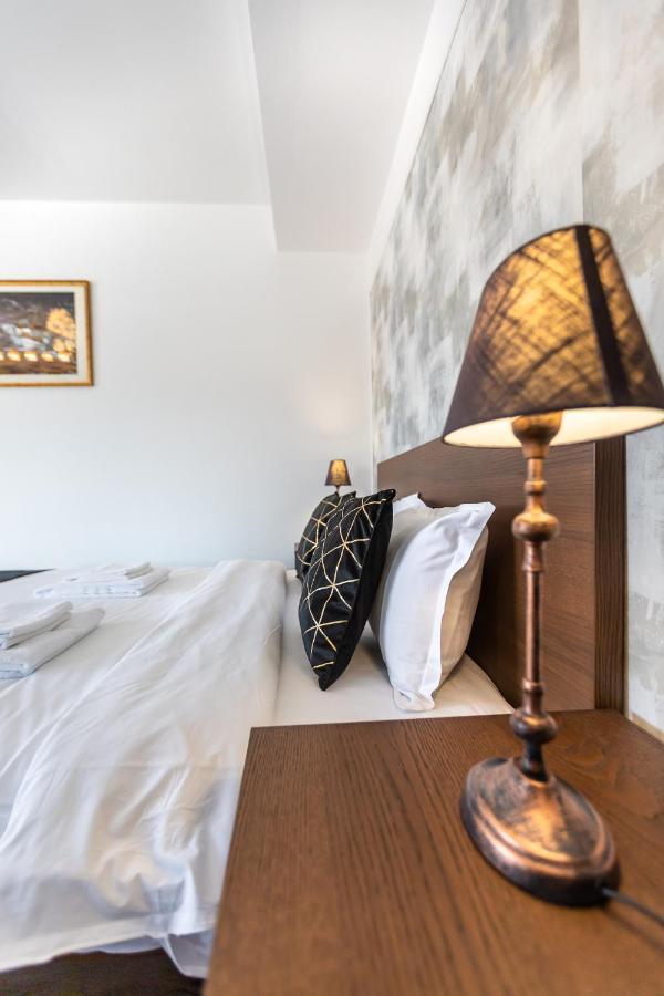 Emerald Residence Rîşnov Kültér fotó