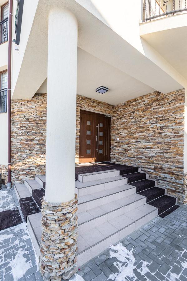 Emerald Residence Rîşnov Kültér fotó