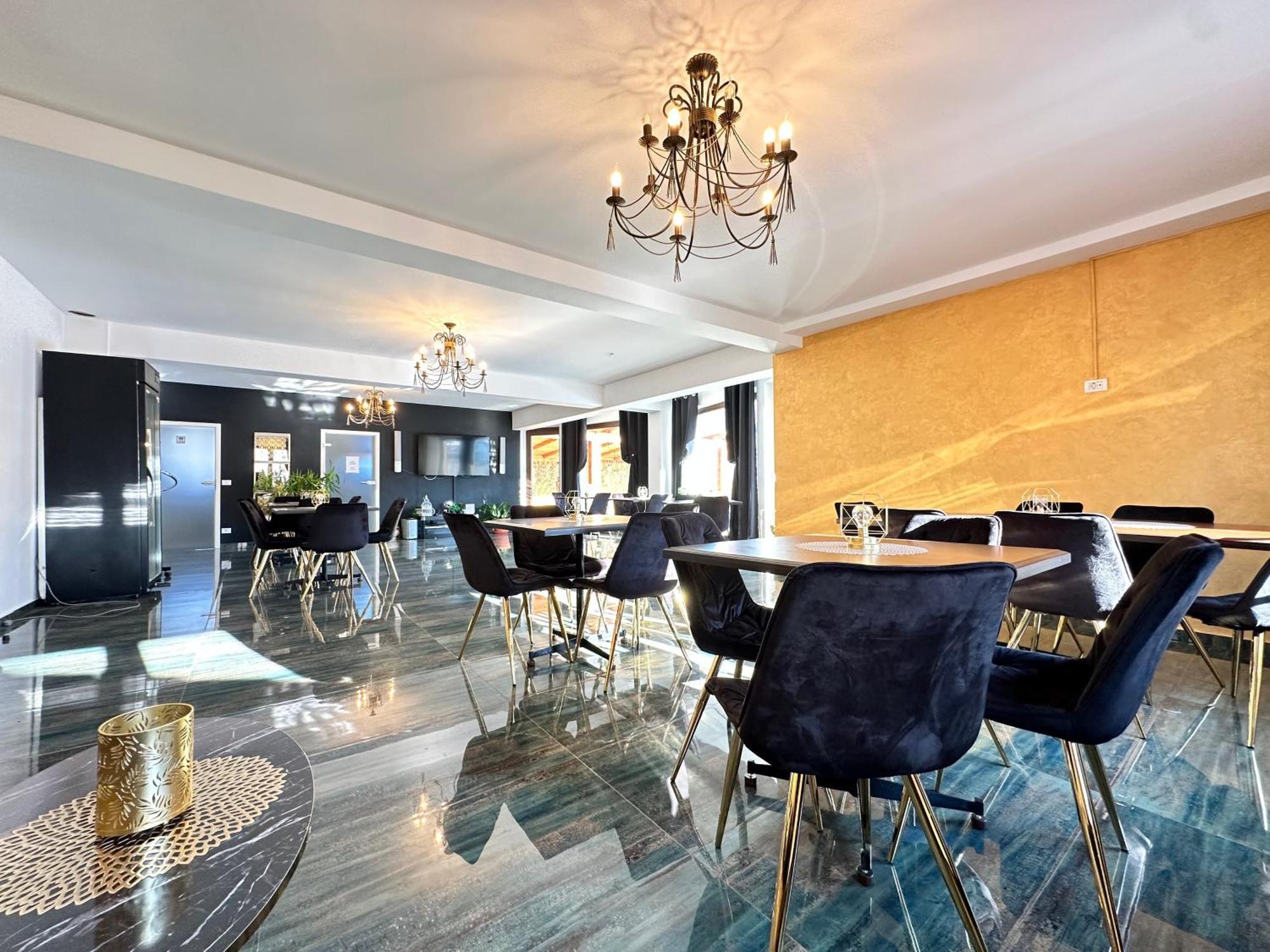 Emerald Residence Rîşnov Kültér fotó