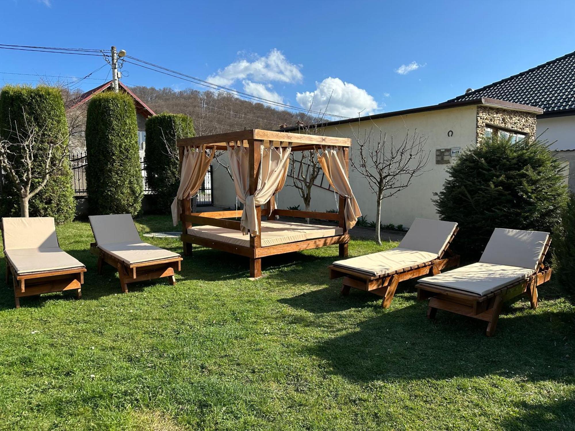 Emerald Residence Rîşnov Kültér fotó