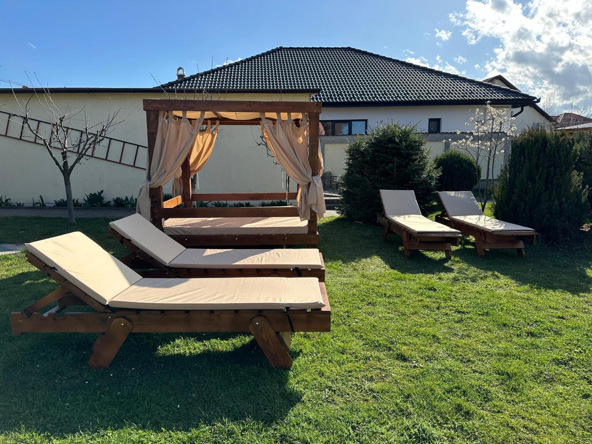 Emerald Residence Rîşnov Kültér fotó