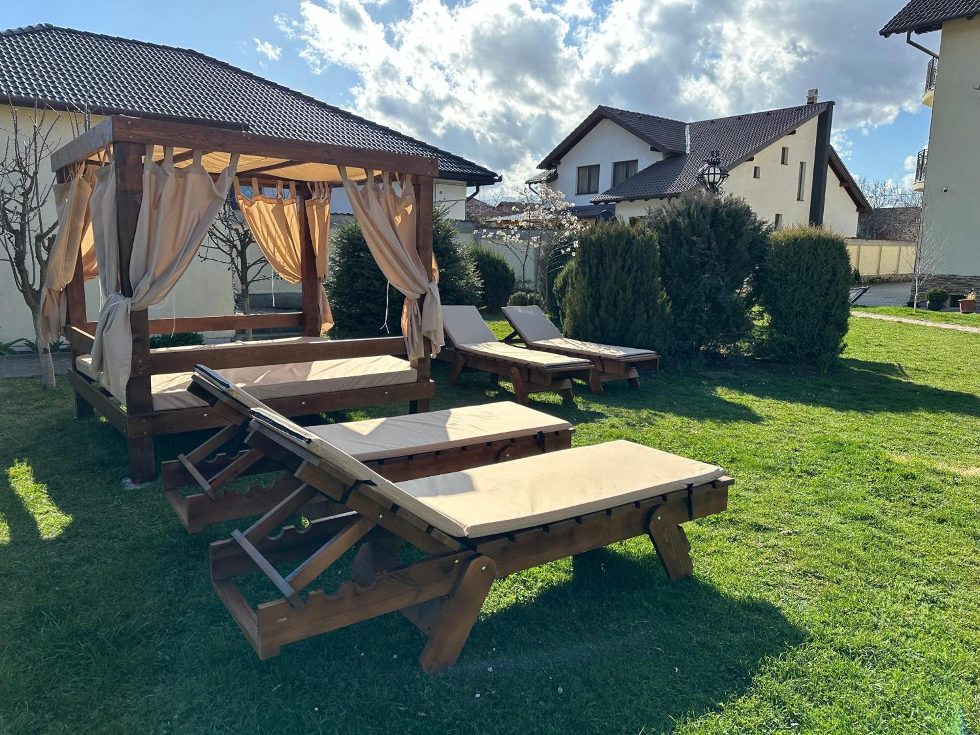Emerald Residence Rîşnov Kültér fotó